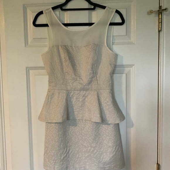 Silence + Noise Jacquard Peplum Pencil Dress - Picture 3 of 5